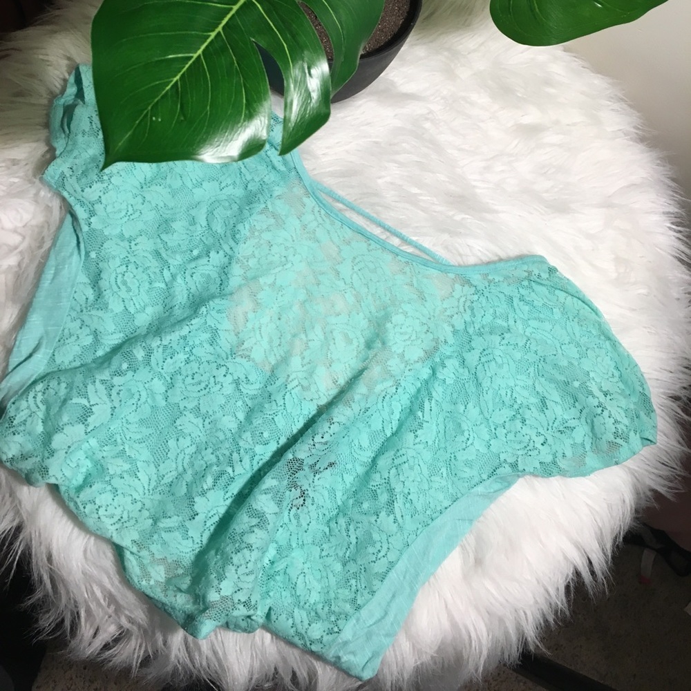 Lace-Front Crop Top - Picture 3 of 6